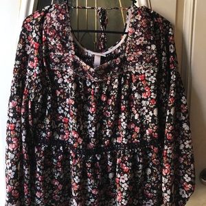 Floral fall top!🍂